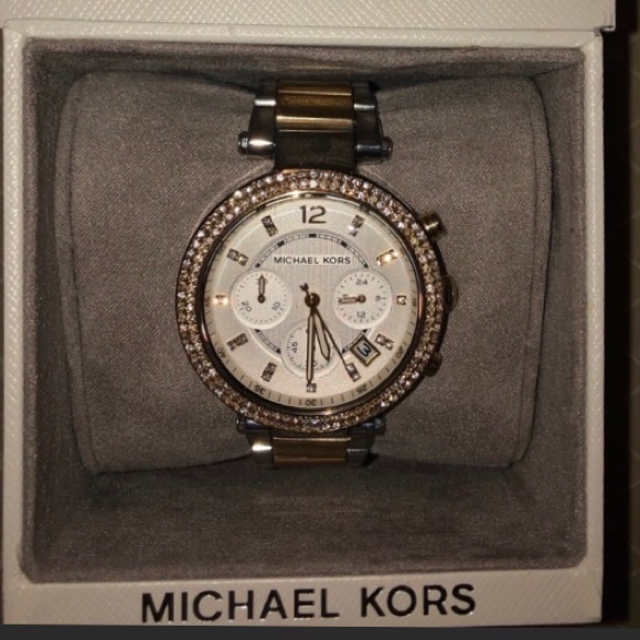 Michael Kors authentic preloved watch - Picture 2 of 2